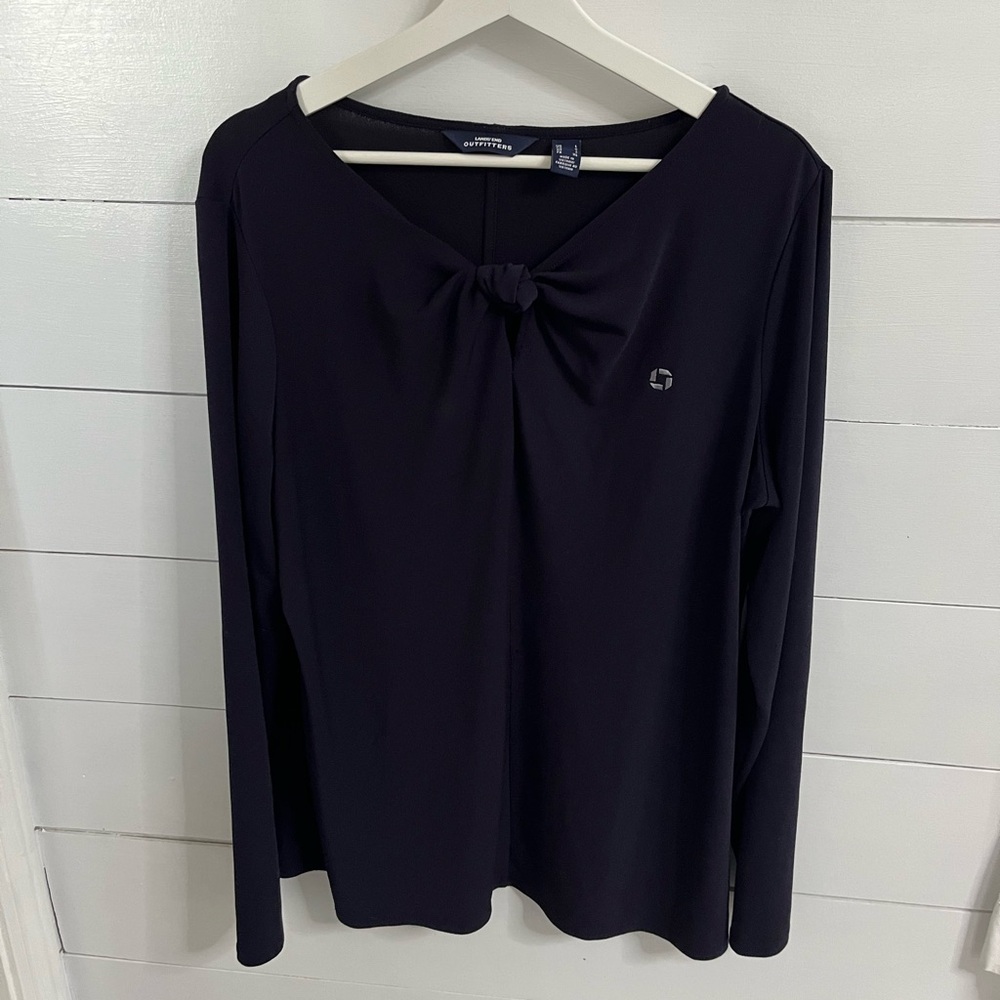Long sleeve stretchy blouse